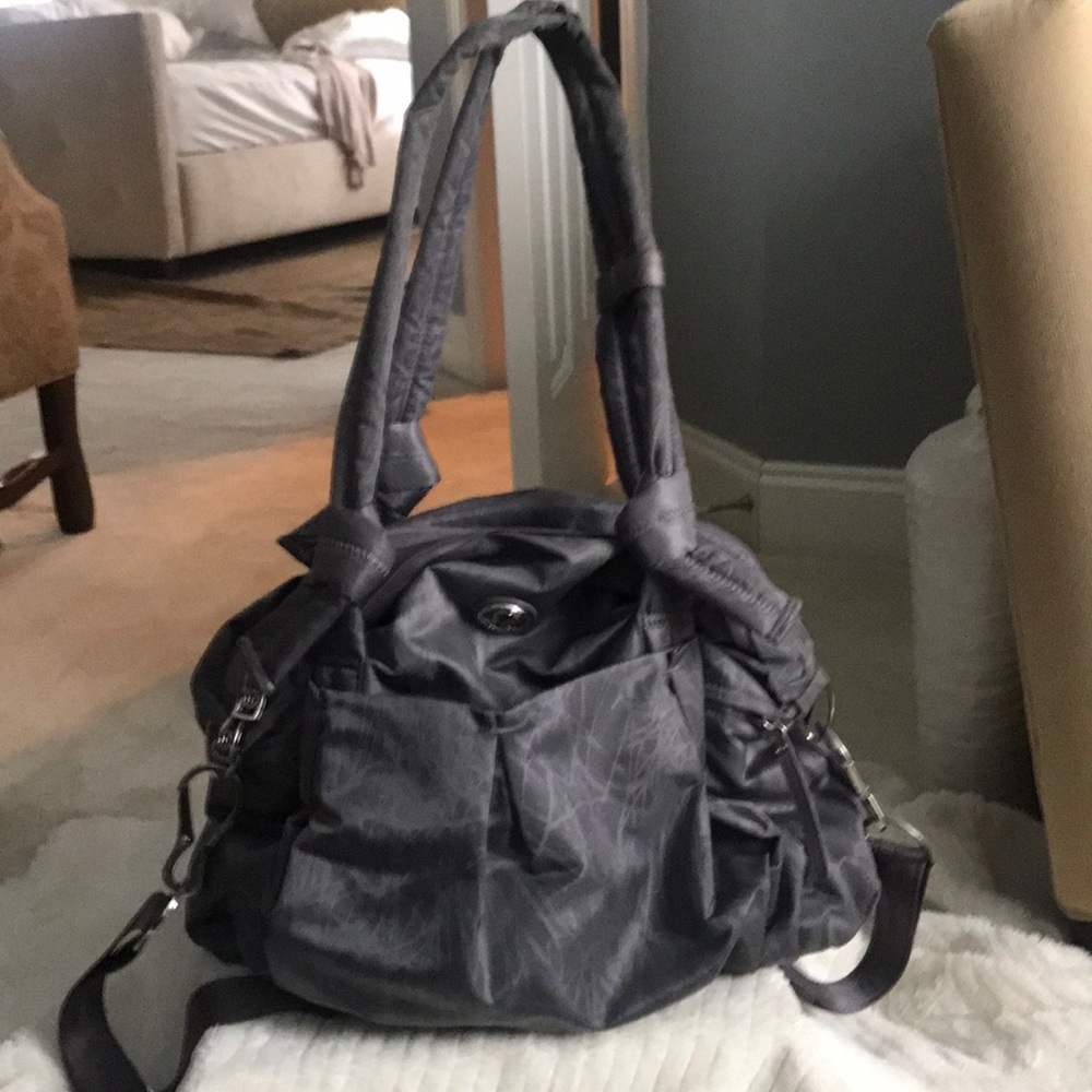 Lululemon Triumph Tote
